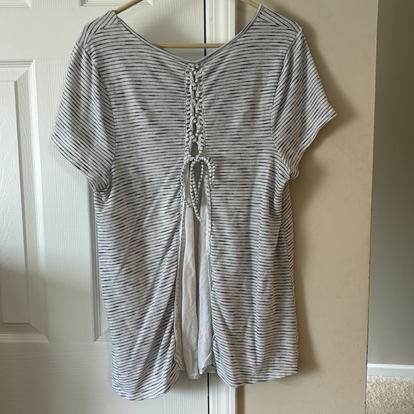 Lane Bryant size 18/20 stripe shirt - Picture 3 of 5